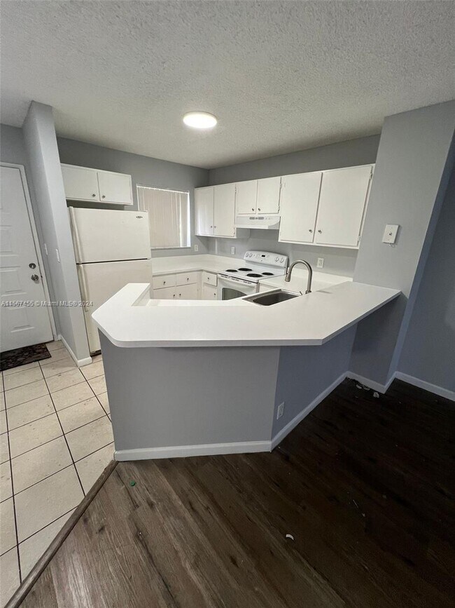 Building Photo - 8710 N Sherman Cir