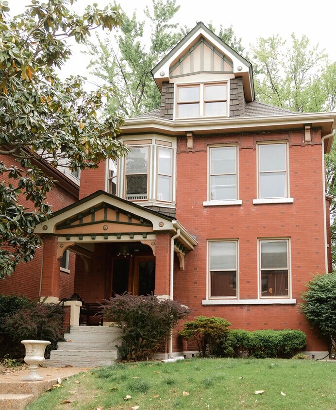 Primary Photo - 3255 Geyer Ave