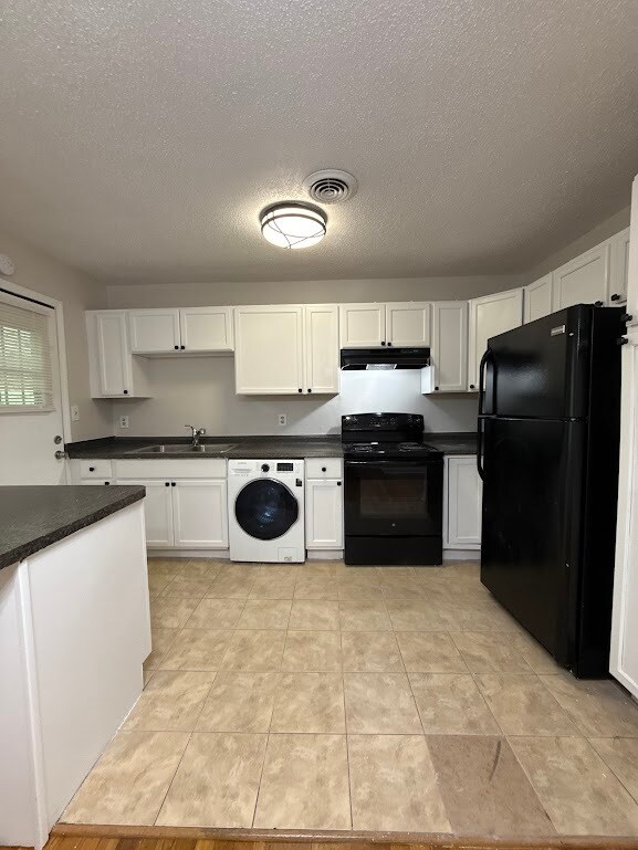 Cocina - 135 E Hill St