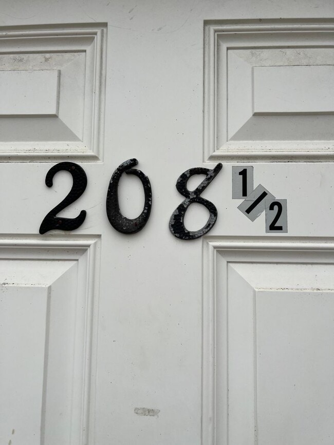 Building Photo - Wells