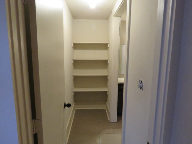 Building Photo - 519 E Capitol Ave