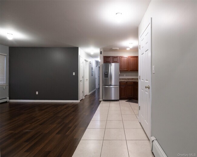 Foto del edificio - 62-21 Almeda Ave