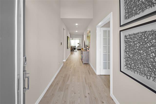 Foto del edificio - 1901 Crestwood Ln