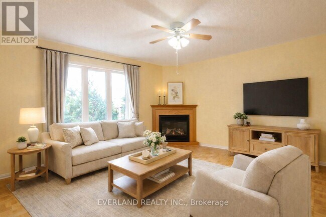 Building Photo - 49 Falling River Dr