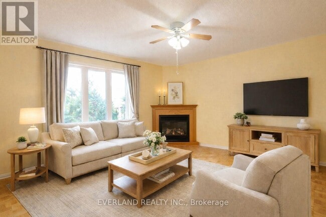 Photo du bâtiment - 49 Falling River Dr