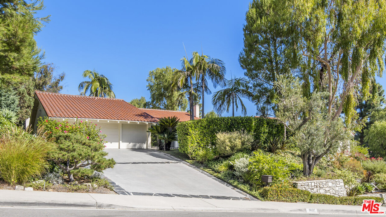 Primary Photo - 26521 Academy Dr