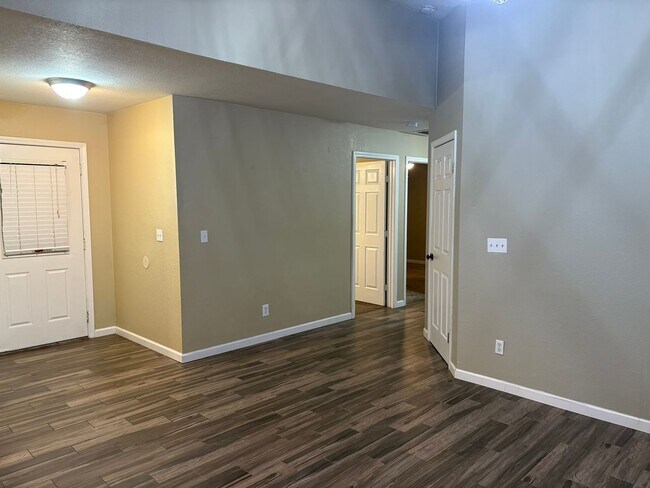 Foto del edificio - Great 4 bedroom home with pool