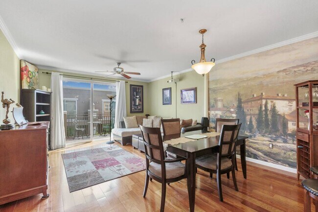 Building Photo - Luxury 1 Bedroom Condo