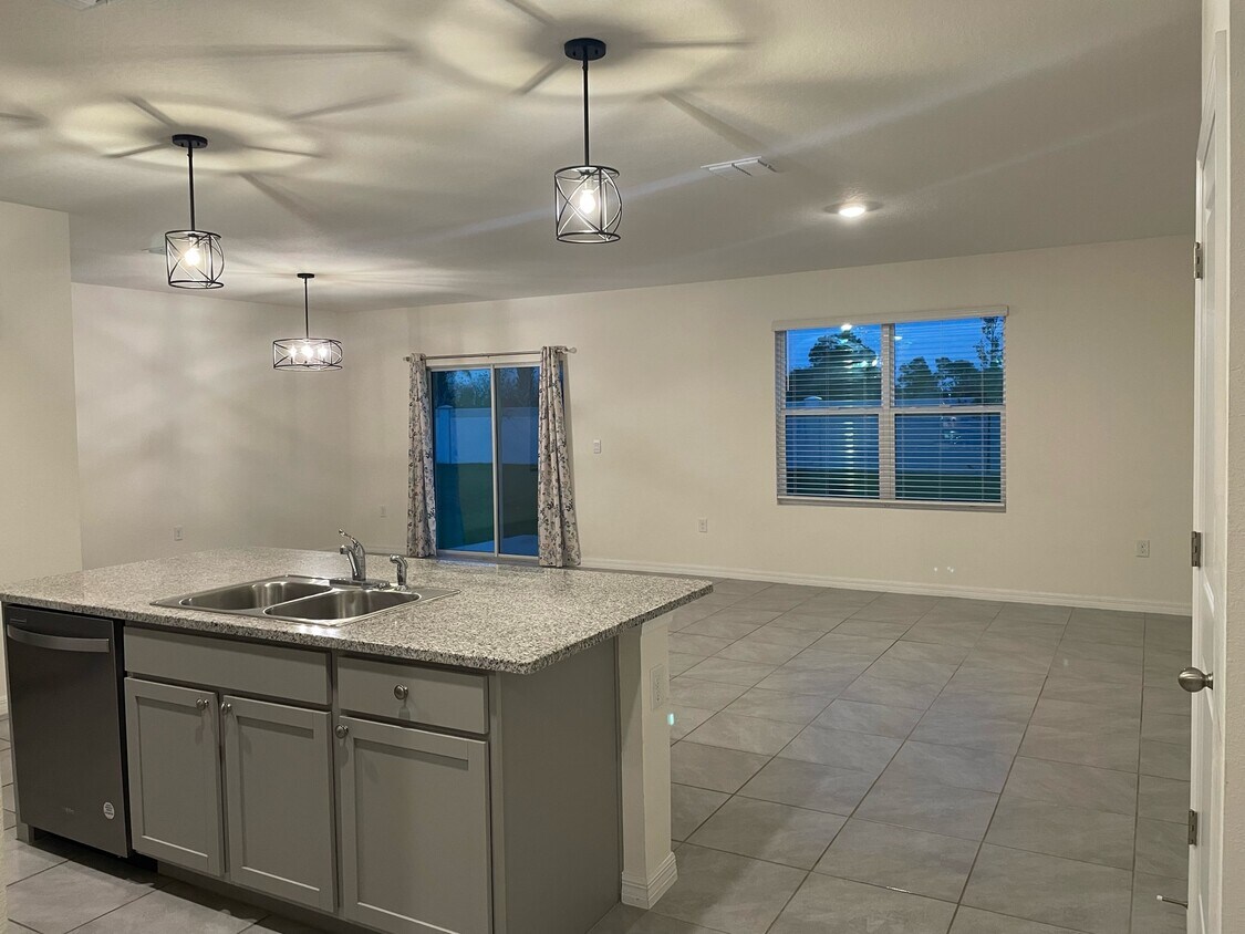 Living Room/ Dining Room/ Island - 5440 Oxford Gray Rd