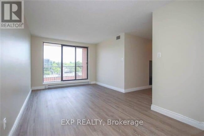 Photo du bâtiment - 1180 Ohio St