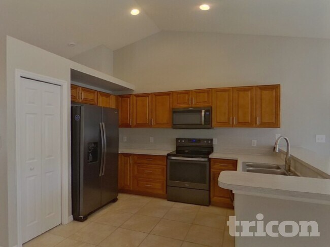 Foto del edificio - 23183 Burlingame Ave