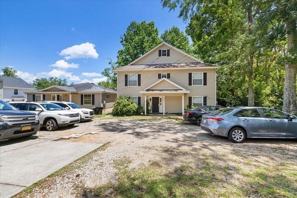Foto principal - 615 N Woodward Ave