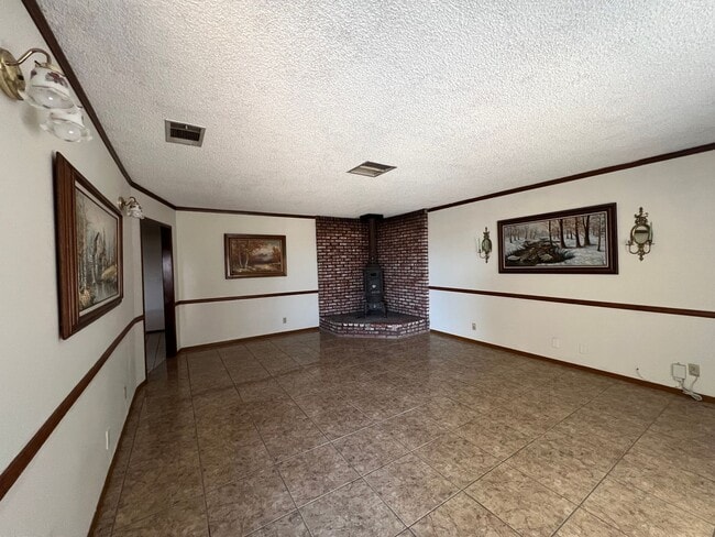 Foto del edificio - 3 Bedroom 2 Bathroom House with RV Parking...