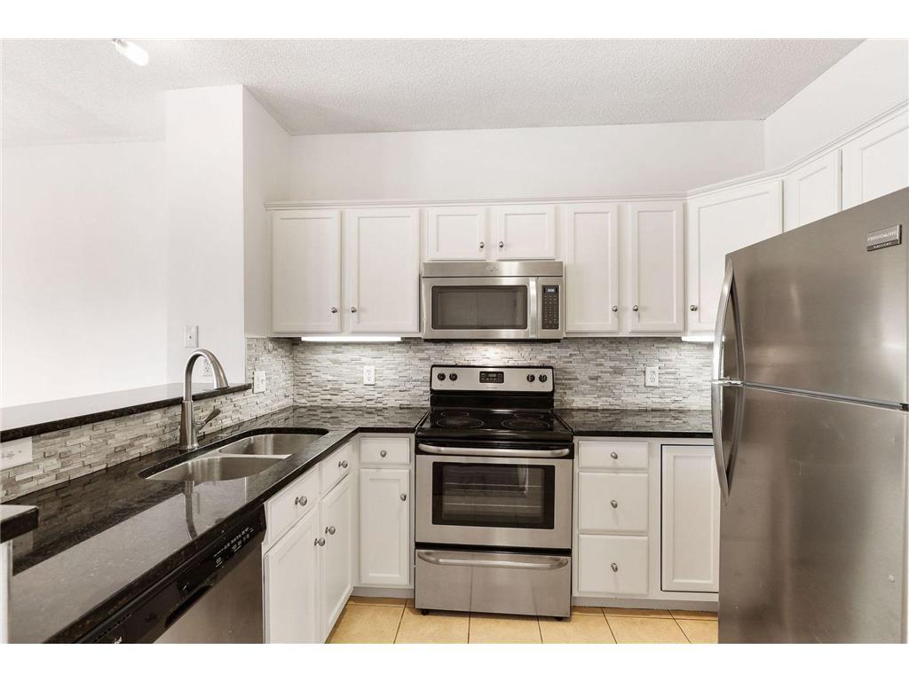 Primary Photo - 615 N 1st St