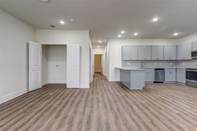 Building Photo - 25115 Harper Ln