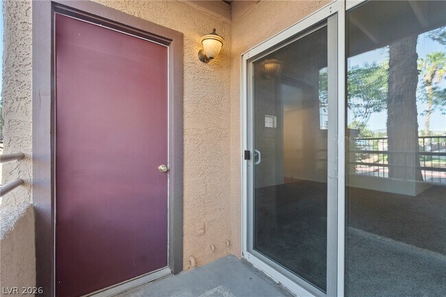 Foto del edificio - 9325 W Desert Inn Rd