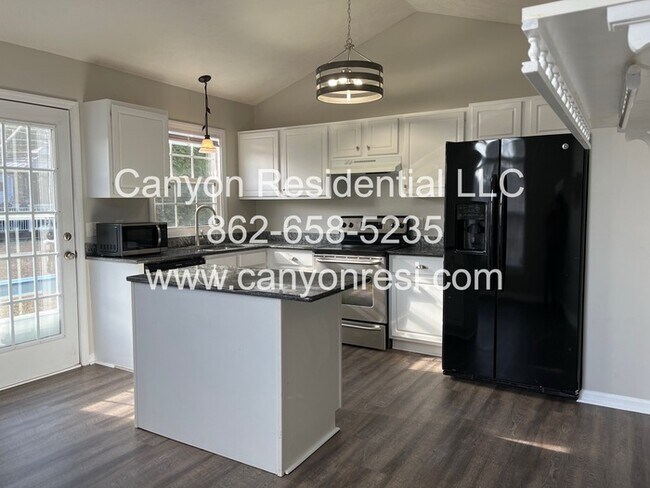 Foto del edificio - 461 Bedford Knoll Dr