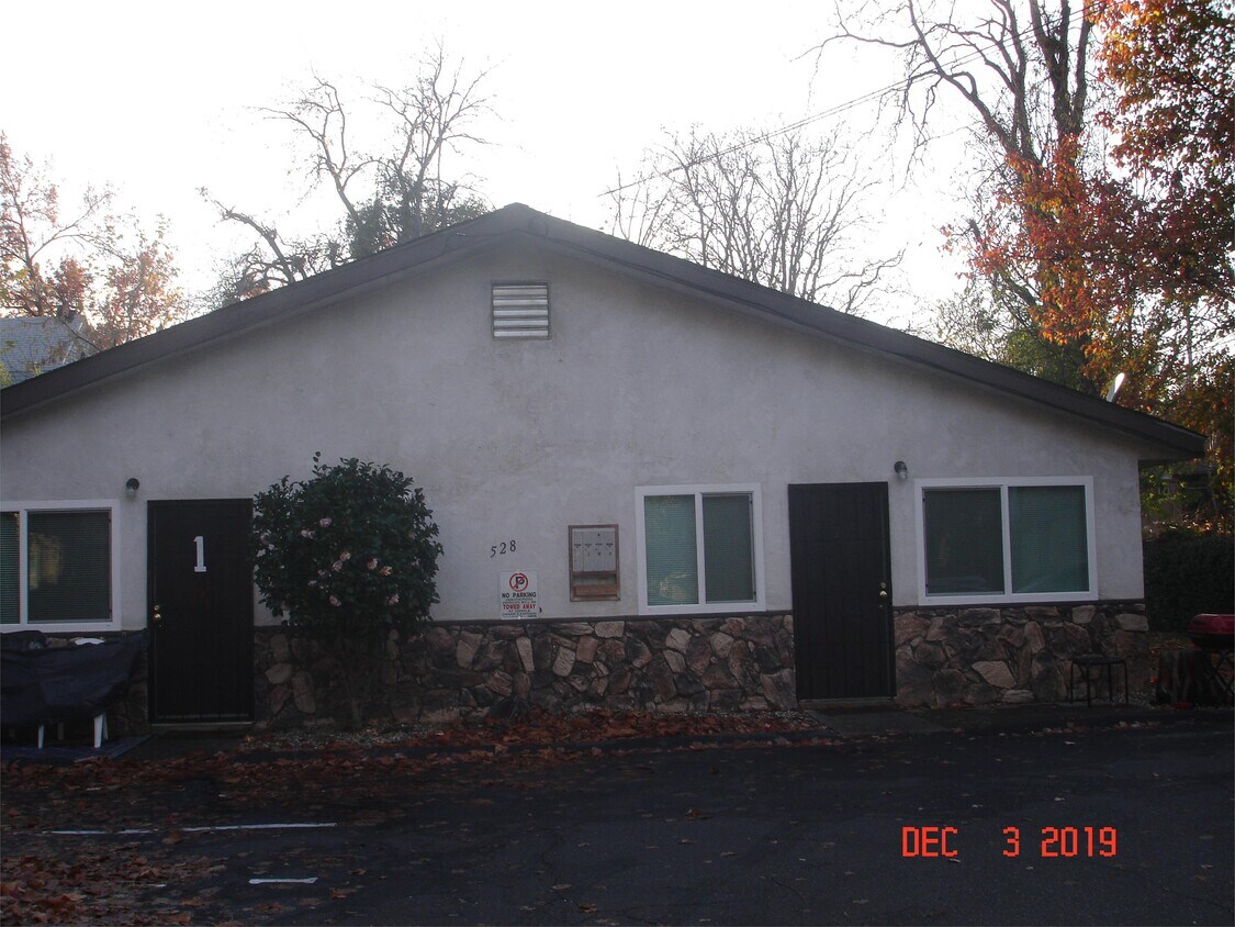 528 Ivy St Unit 3, Chico, CA 95928 Apartment for Rent in Chico, CA