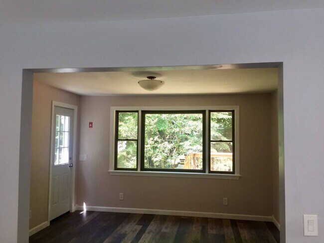 Foto del edificio - 154 Fowlers Mill Rd