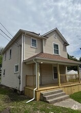 Building Photo - 462 E George St