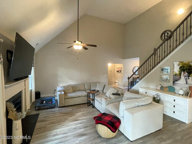 Foto del edificio - 503 Holland Mill Ln