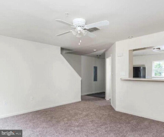 Building Photo - 5237 Crowson Ave