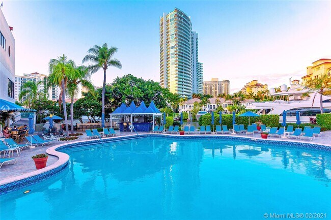 Foto del edificio - 19707 Turnberry Way