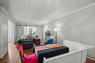 Building Photo - 7575 Katy Fwy