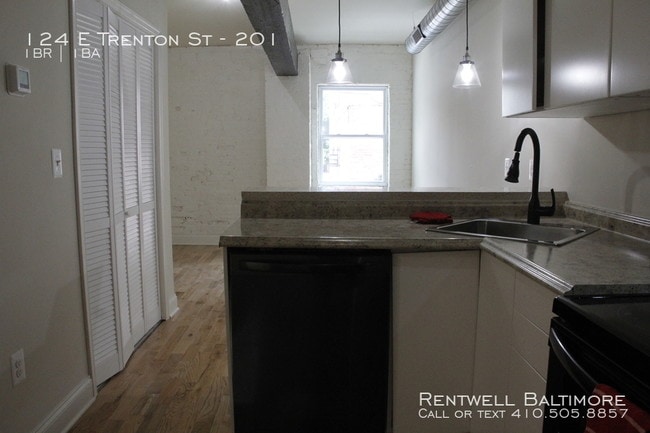 Building Photo - 124 E Trenton St