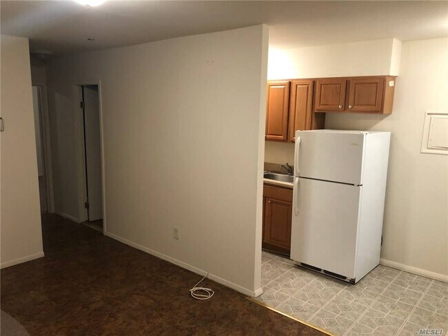 347 Newbridge Rd East Meadow Ny 11554 Apartment For Rent In East Meadow Ny Apartments Com 347 Newbridge Rd East Meadow Ny 11554 Apartment For Rent In East Meadow Ny Apartments Com