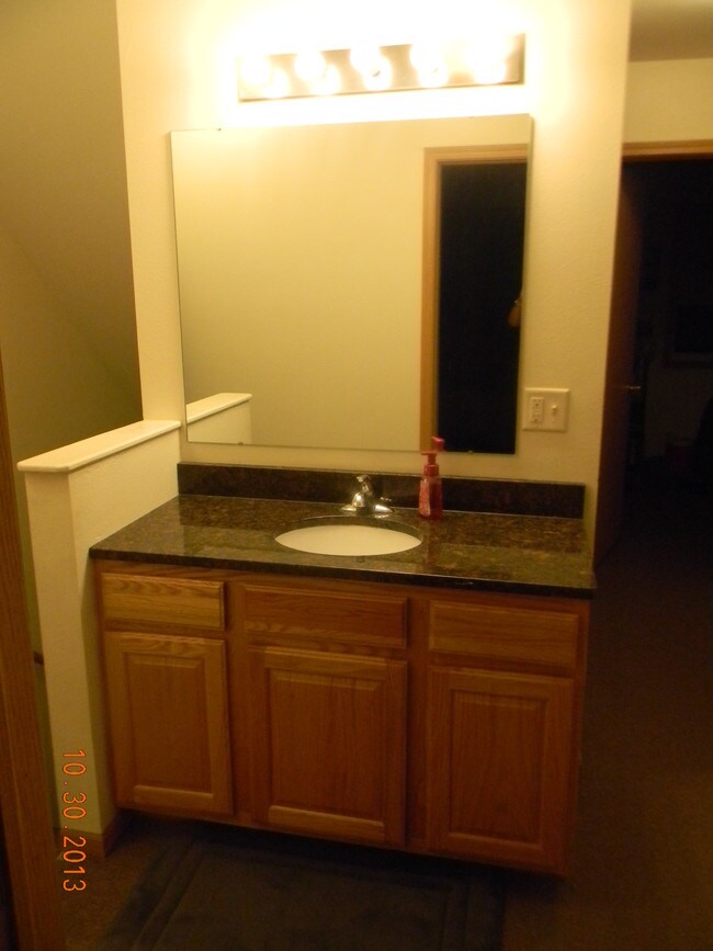 Foto del edificio - 722 W 22nd St