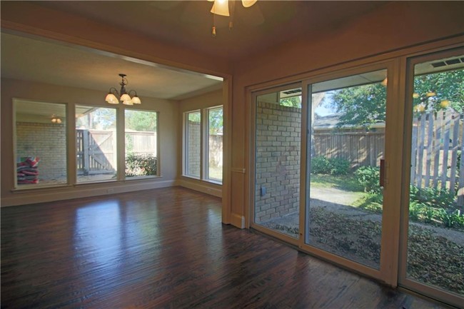 Building Photo - 2520 Kelsey Dr