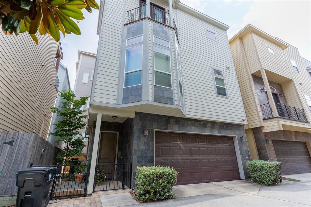 2014 Sabine St, Houston, TX 77007 Condo for Rent in Houston, TX