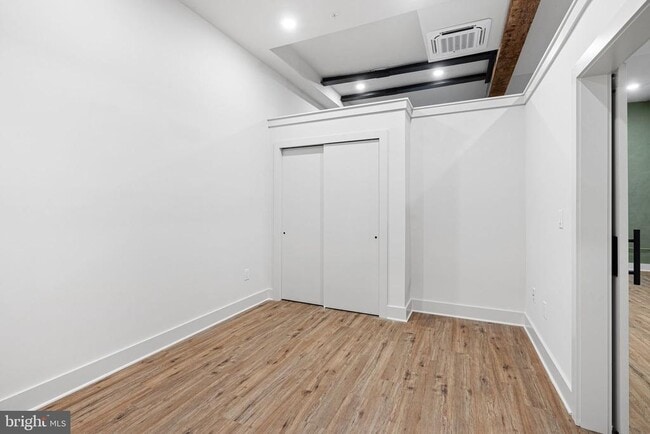 Foto del edificio - 201 Leverington Ave