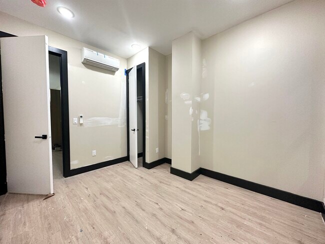 Foto del edificio - 948 West Side Ave