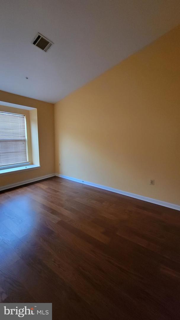 Foto del edificio - 1711 Barrington Ct