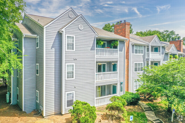 Building Photo - The Summit at Rock Hill