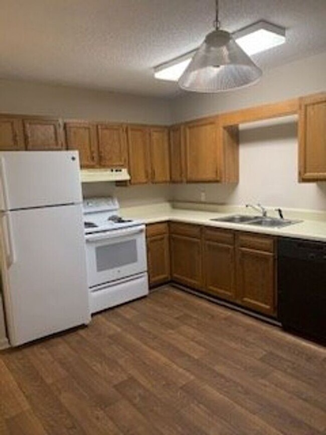 Foto del edificio - 2736 White Oak Ln