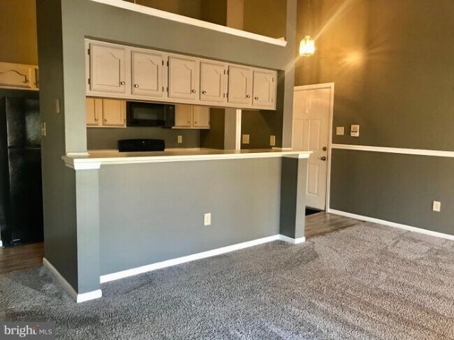 Foto del edificio - 1004 Markham Ct