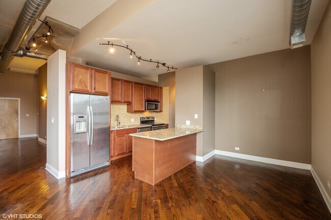 Foto del edificio - 4131 W Belmont Ave