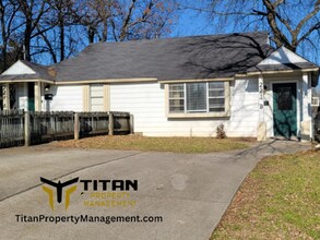 Building Photo - 221 Magnolia Building Photo - 221 Magnolia