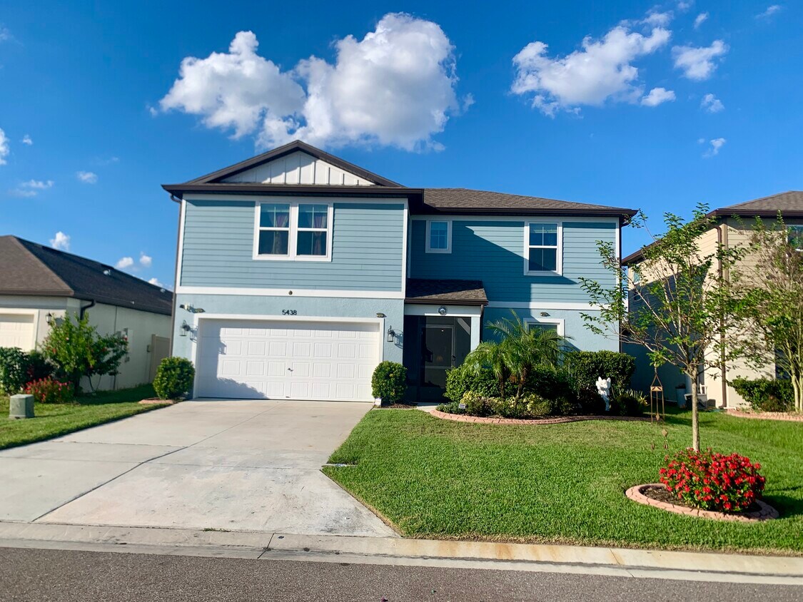 Foto principal - 5438 Keaton Springs Dr