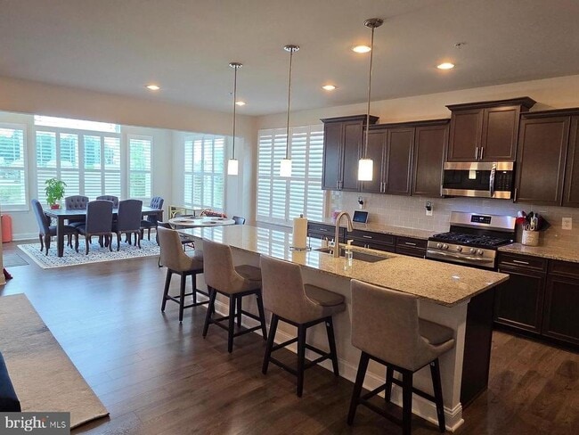 Building Photo - 4533 Shakespeare Cir