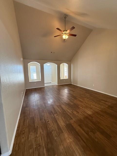 Foto del edificio - 610 Saddlehorn Dr