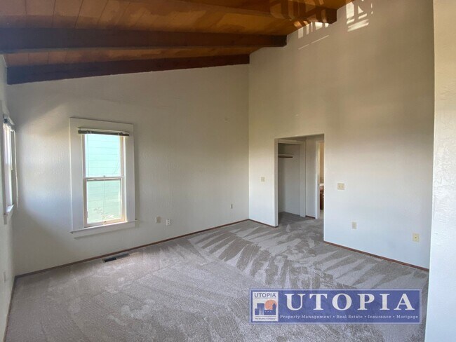 Foto del edificio - Beach Hill Townhouse, 3 Bedroom, 2.5 Bathroom just 2 Blocks to Main Beach