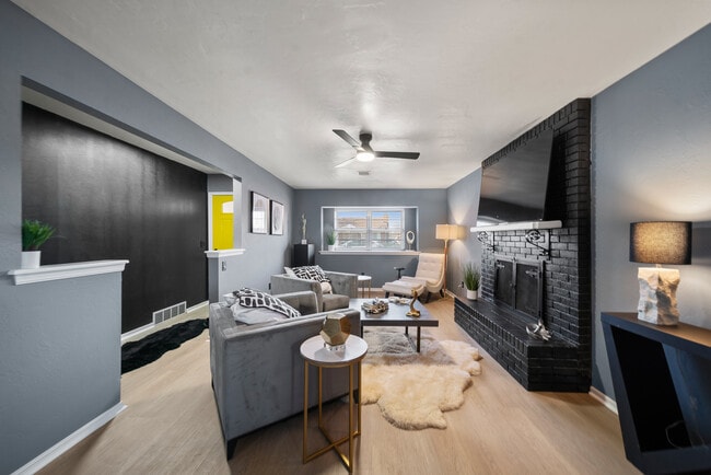 Photo - 5800 NW 45th St House