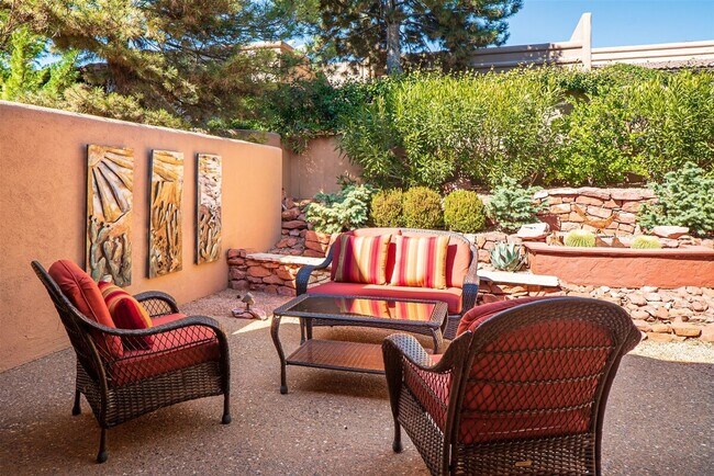 Building Photo - 160 Arroyo Seco Dr