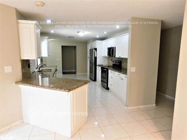 Foto del edificio - 9080 NW 13th St