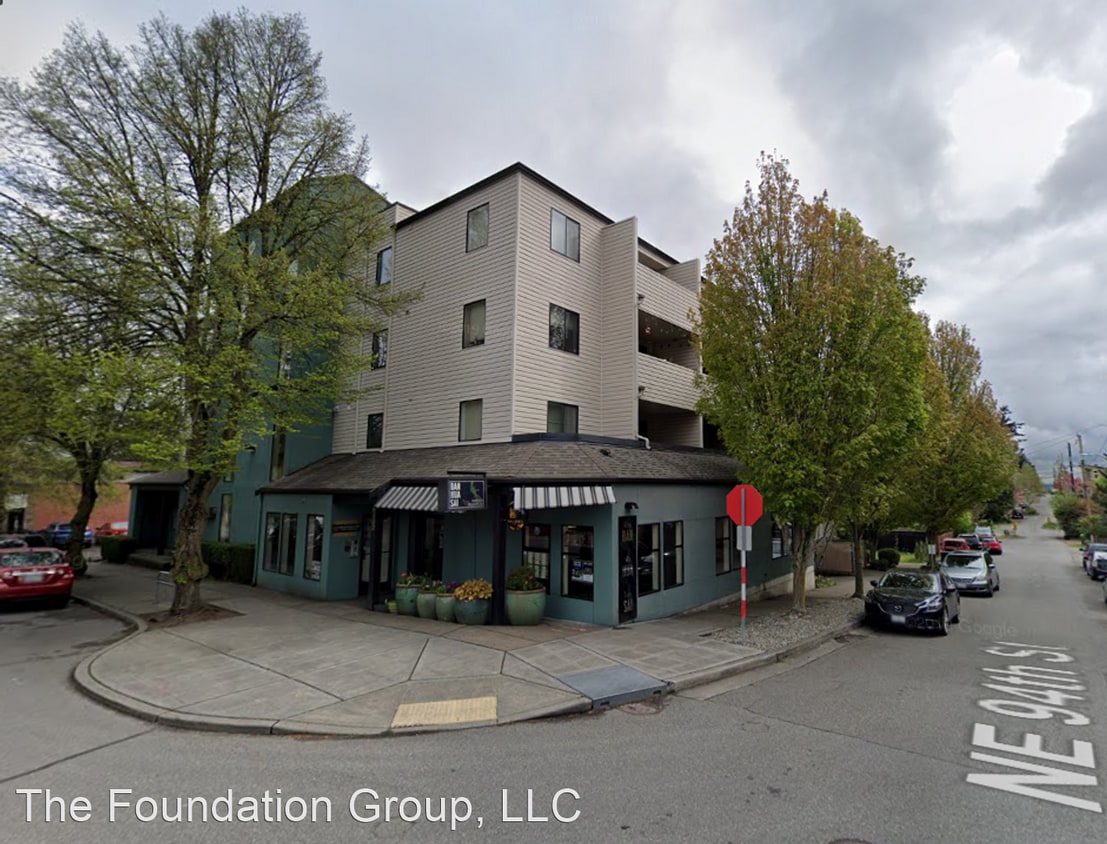 Primary Photo - 9400 Roosevelt Way NE