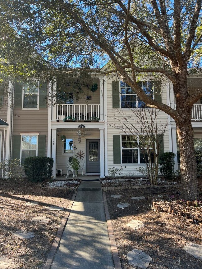 Foto del edificio - Updated, Unfurnished Townhome in Mill Creek!